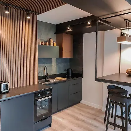 Апартаменты Loft Motlawa White & Black
